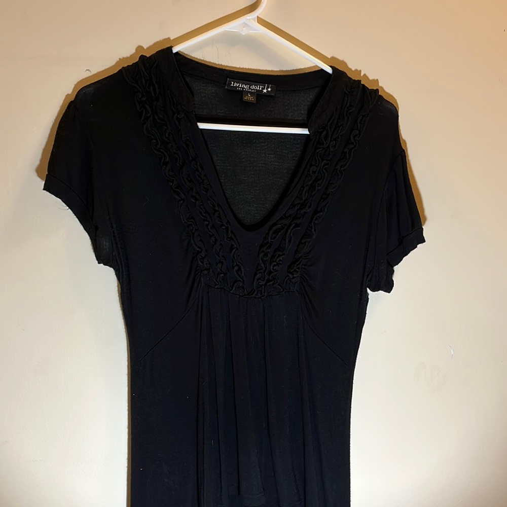 Black t shirt ruffled front